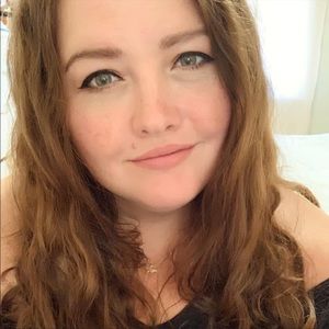 Meet your Posher, Jessica 🌷